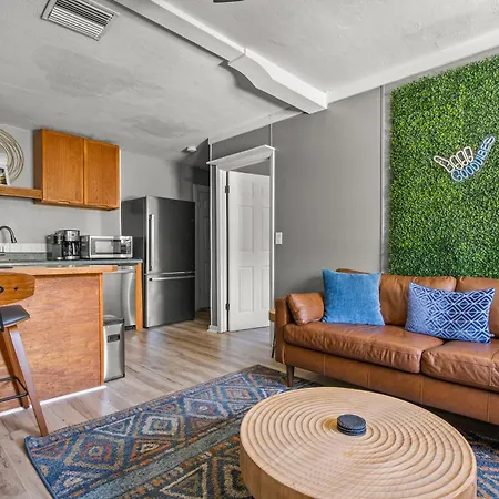 Condo - 2 Min Walk To Beach